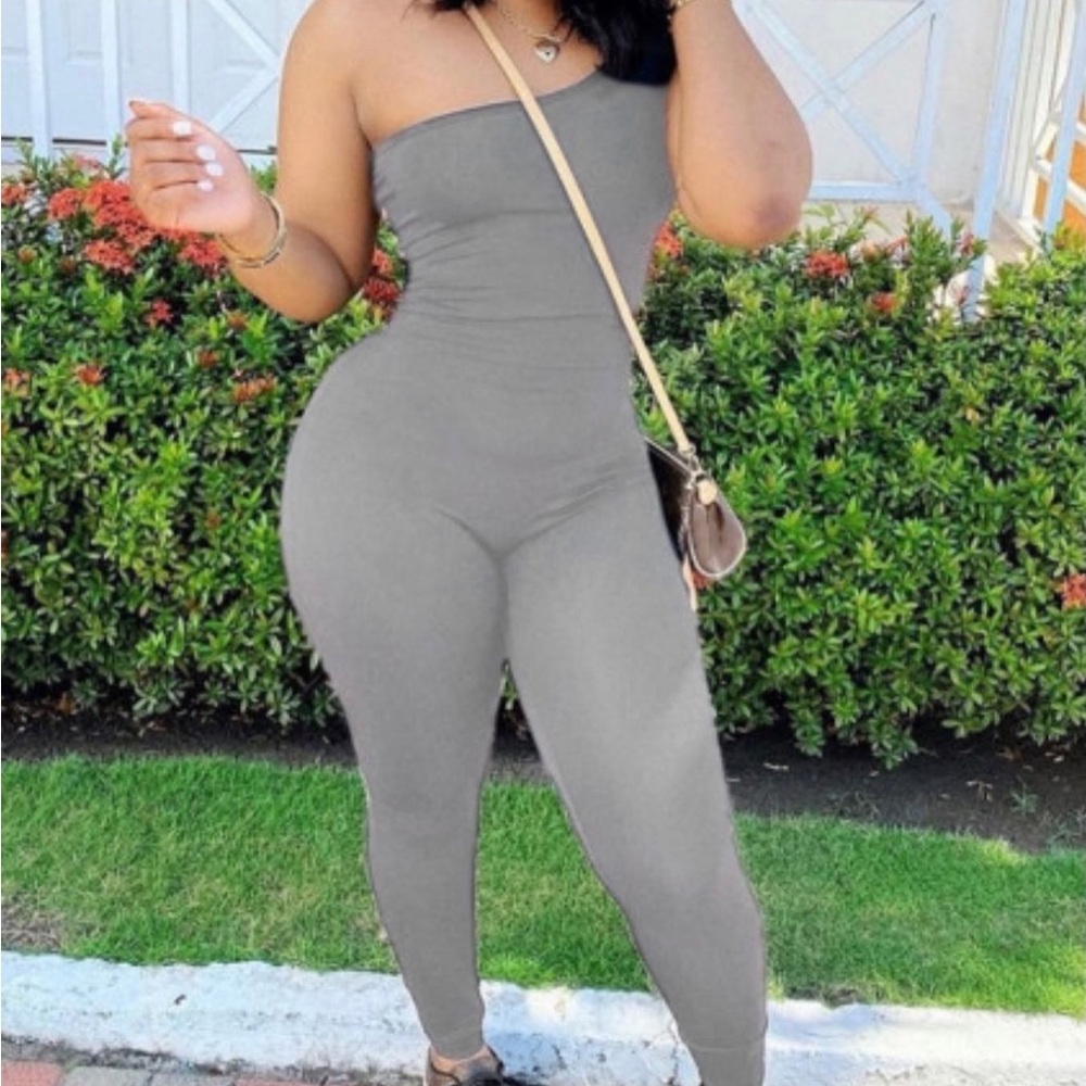 One shoulder bodysuit